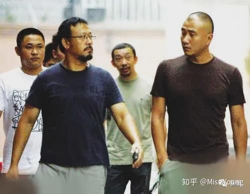 如何评价电视剧《阳光之下》(原名《掌中之物》)?