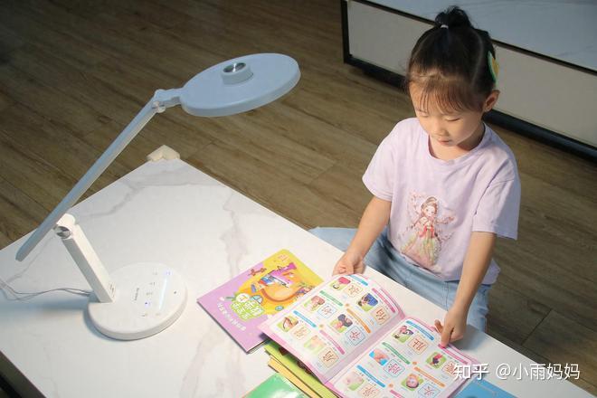 眼視光醫(yī)學(xué)排名_護(hù)眼燈品牌推薦_護(hù)眼臺(tái)燈選購指南