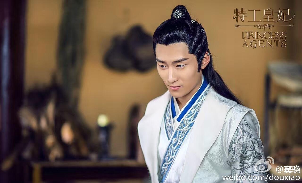 窦骁的美图或搞怪图有哪些?-窦骁帅照