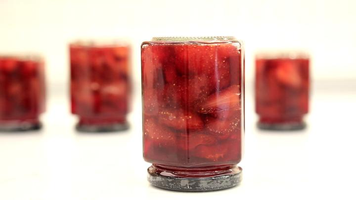 居家快手 | 果酱女王christine的经典配方:无添加大块草莓果酱