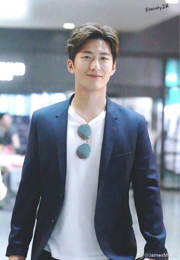 窦骁的美图或搞怪图有哪些?-窦骁帅照