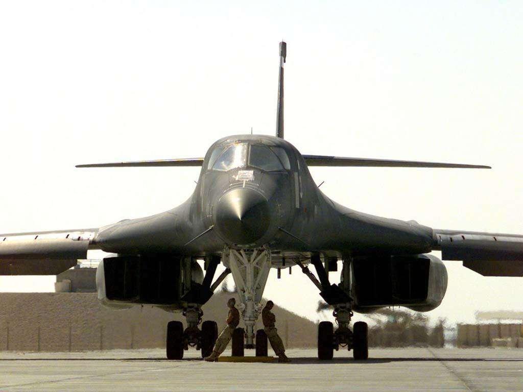 图160b1b这样的轰炸机对我国来说意义大吗如果大那研制的难点又在哪呢