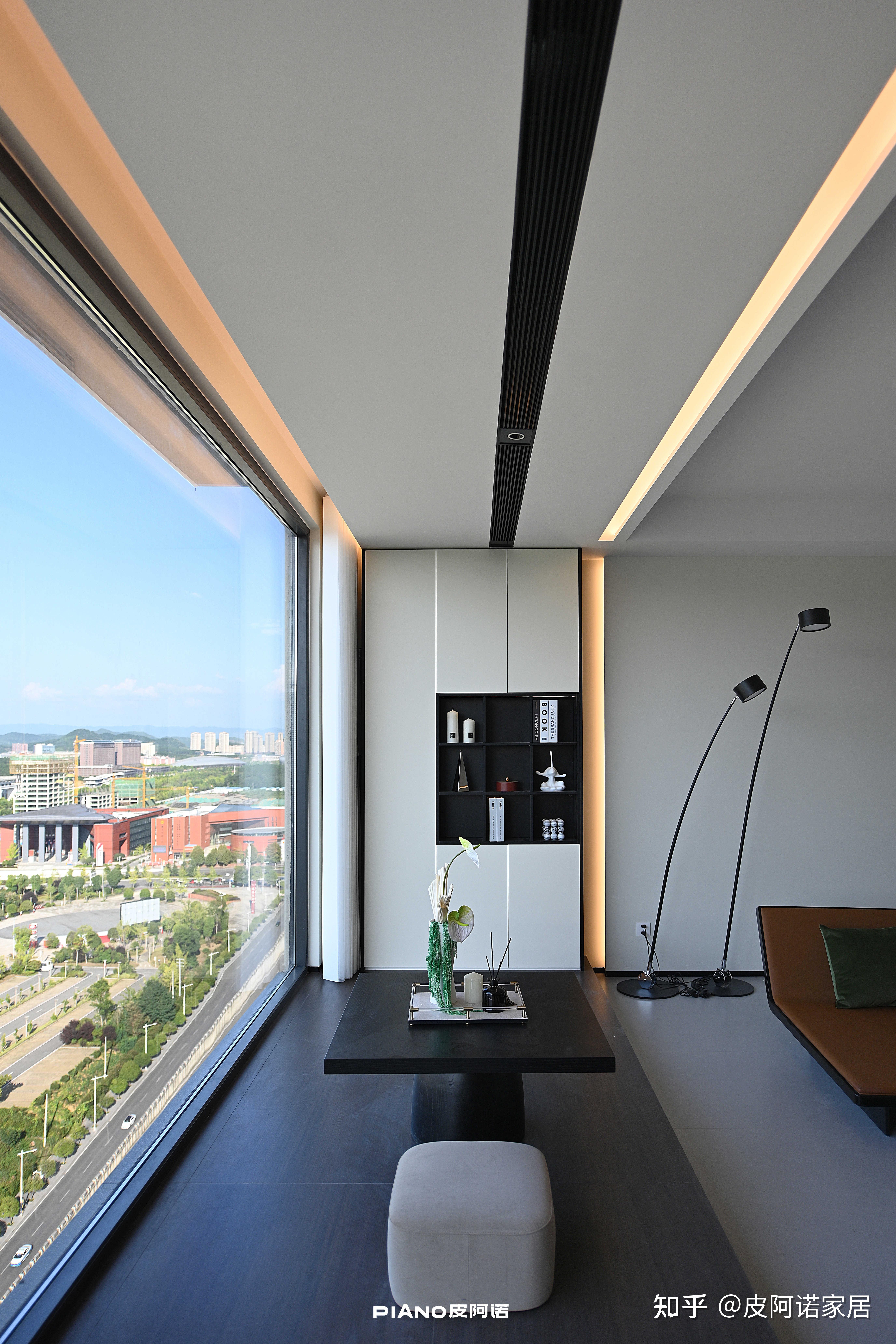 客厅全是落地窗怎么装修好看?