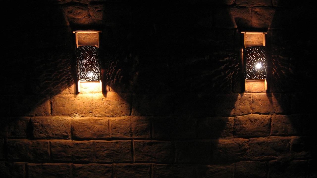 灯具品牌对比推荐