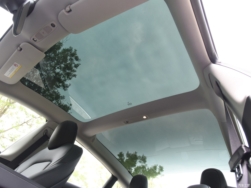 如何看待特斯拉回应model3行驶途中再次失控加速偶发事件是段下坡路