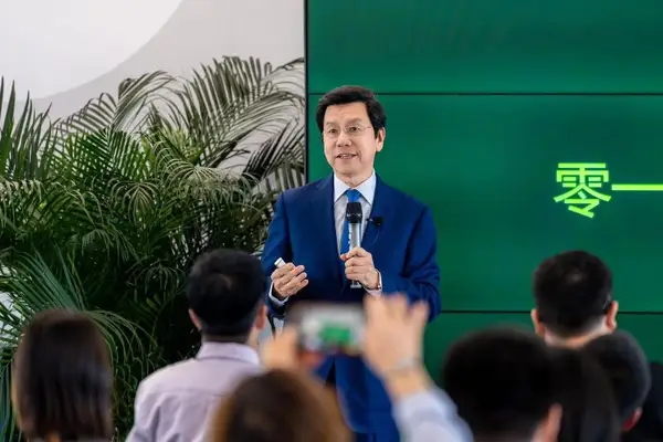 「零一万物」完成数亿美元融资，某国际战投、东南亚财团加盟 | 36氪独家 - 知乎