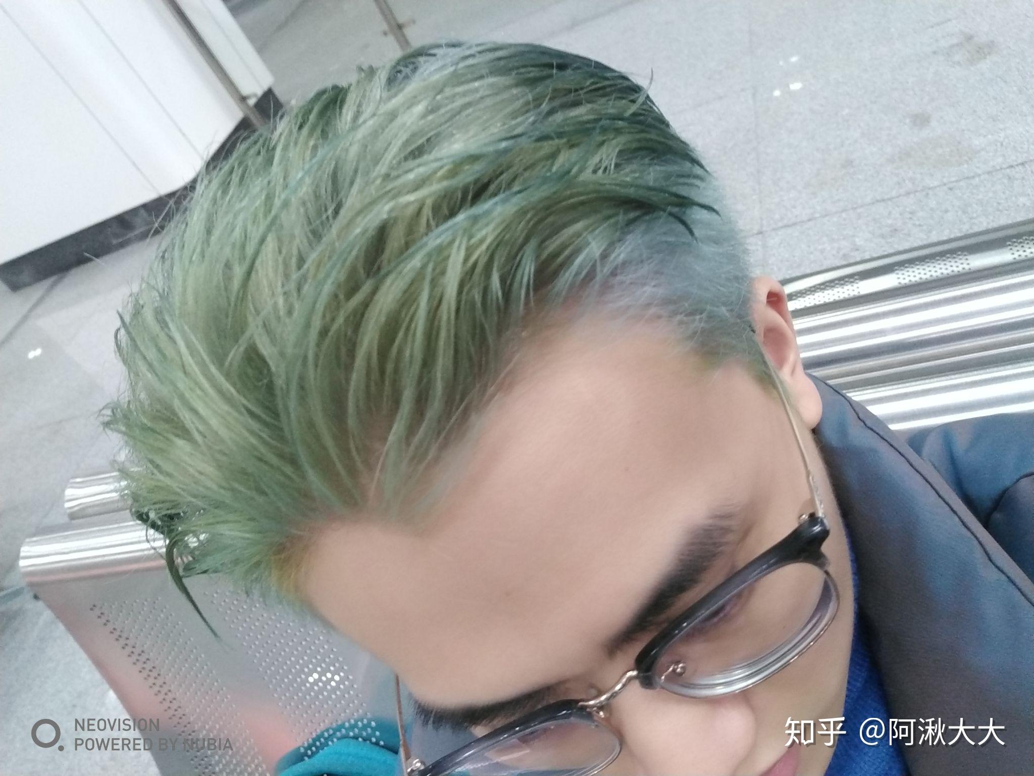 男生染绿色头发是什么感觉? - 知乎