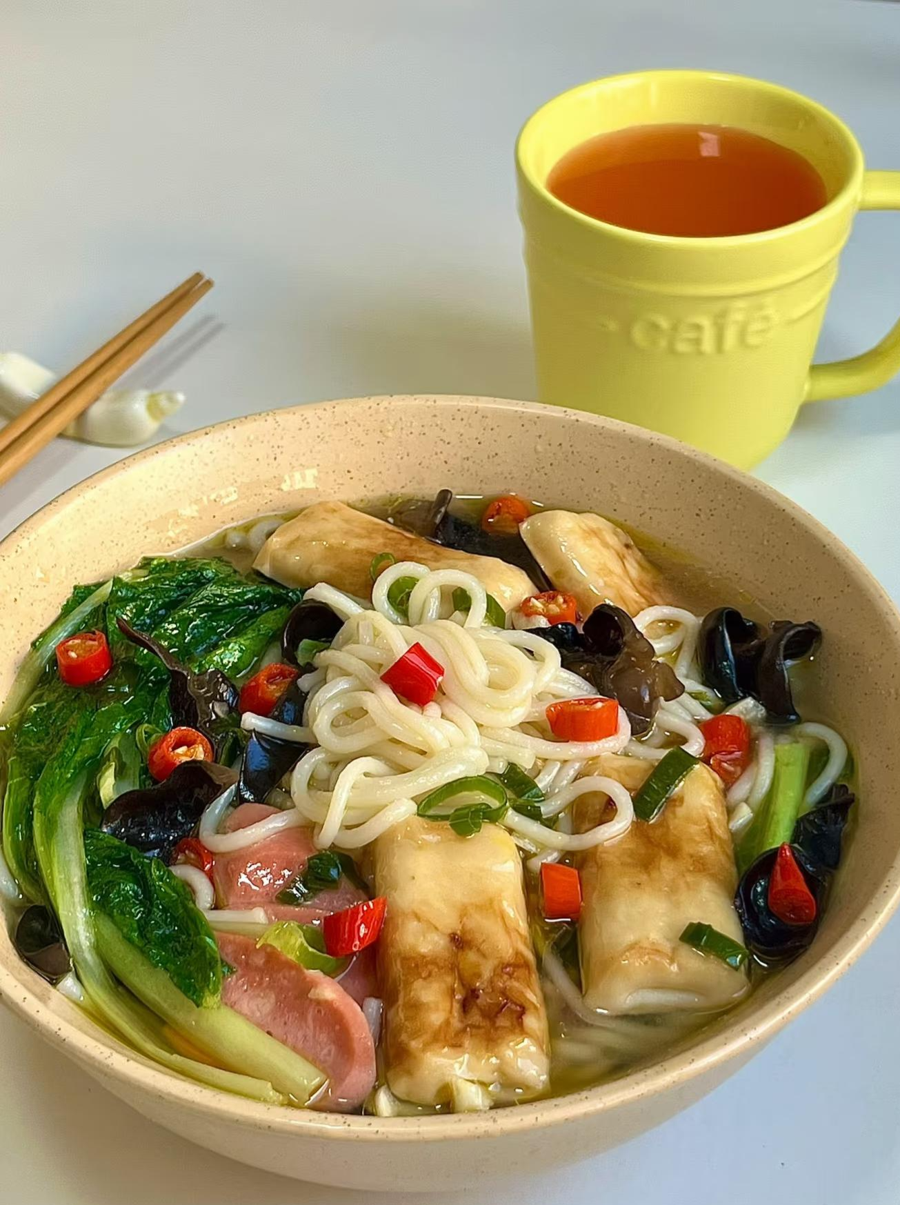 适合冬日早餐的暖心木耳竹轮米粉 - 知乎