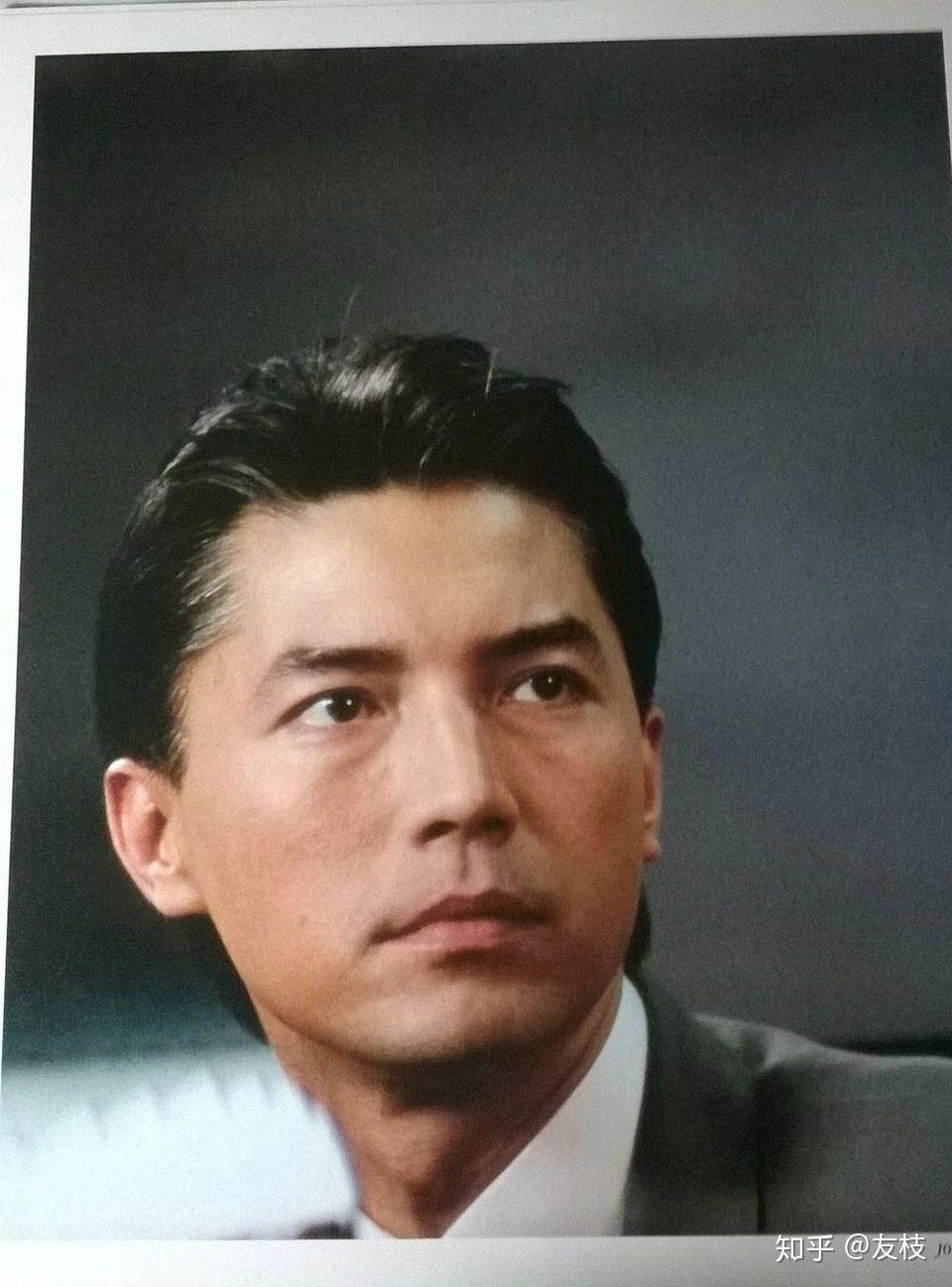 如何分析尊龙的长相?