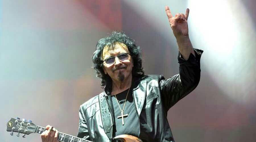 这个手势是什么意思和山羊角金属礼有什么区别