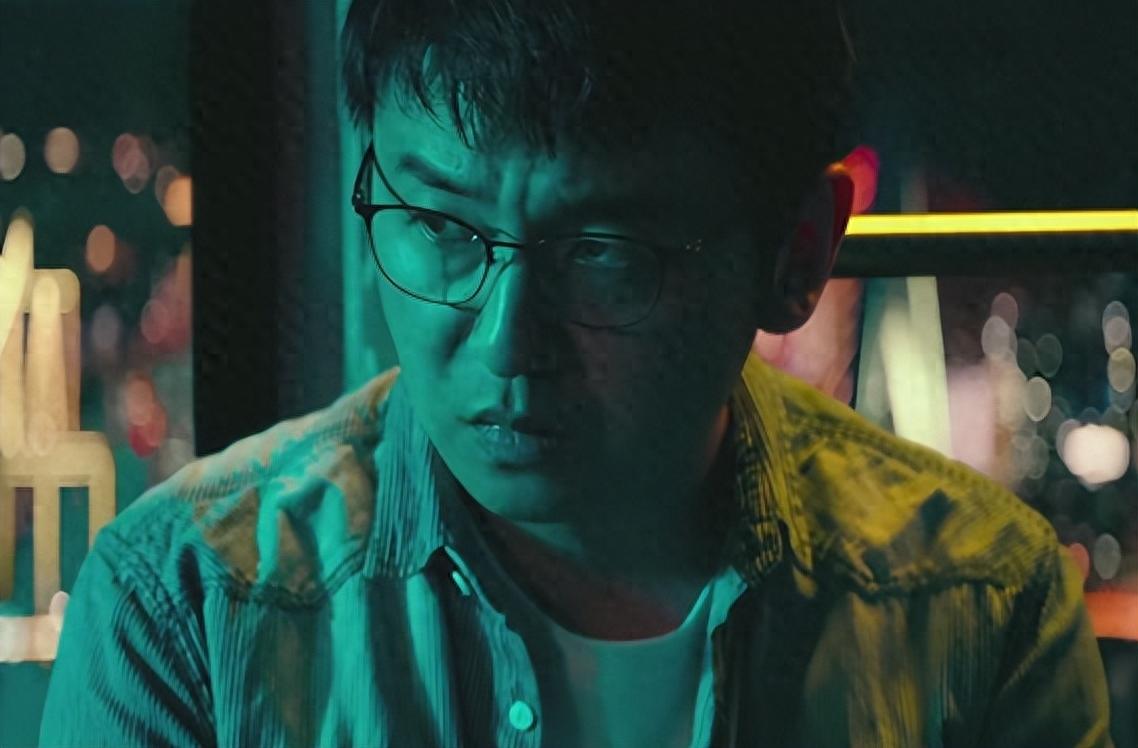 如何评价张艺谋执导雷佳音张国立于和伟和周冬雨主演的电影坚如磐石
