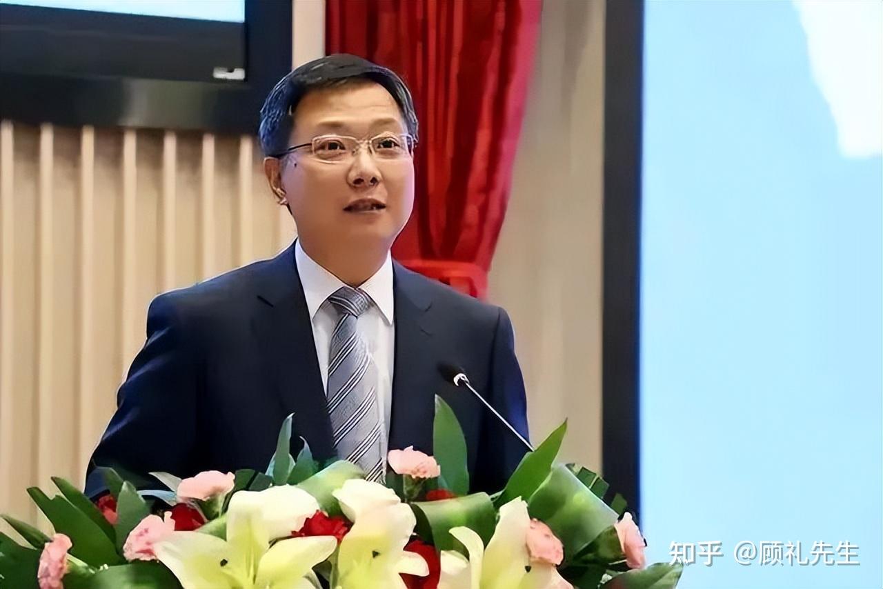 南宁市市长就停车服务问题道歉,取消非机动车停放收费 ,机动车可免费