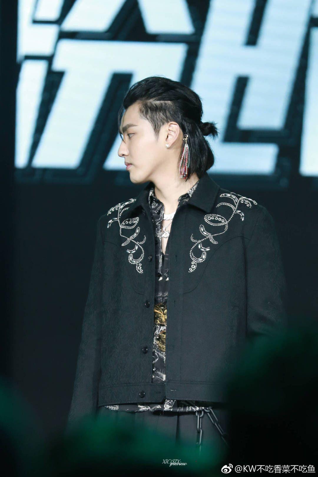 男生要马尾也要刘海是个什么样的发型