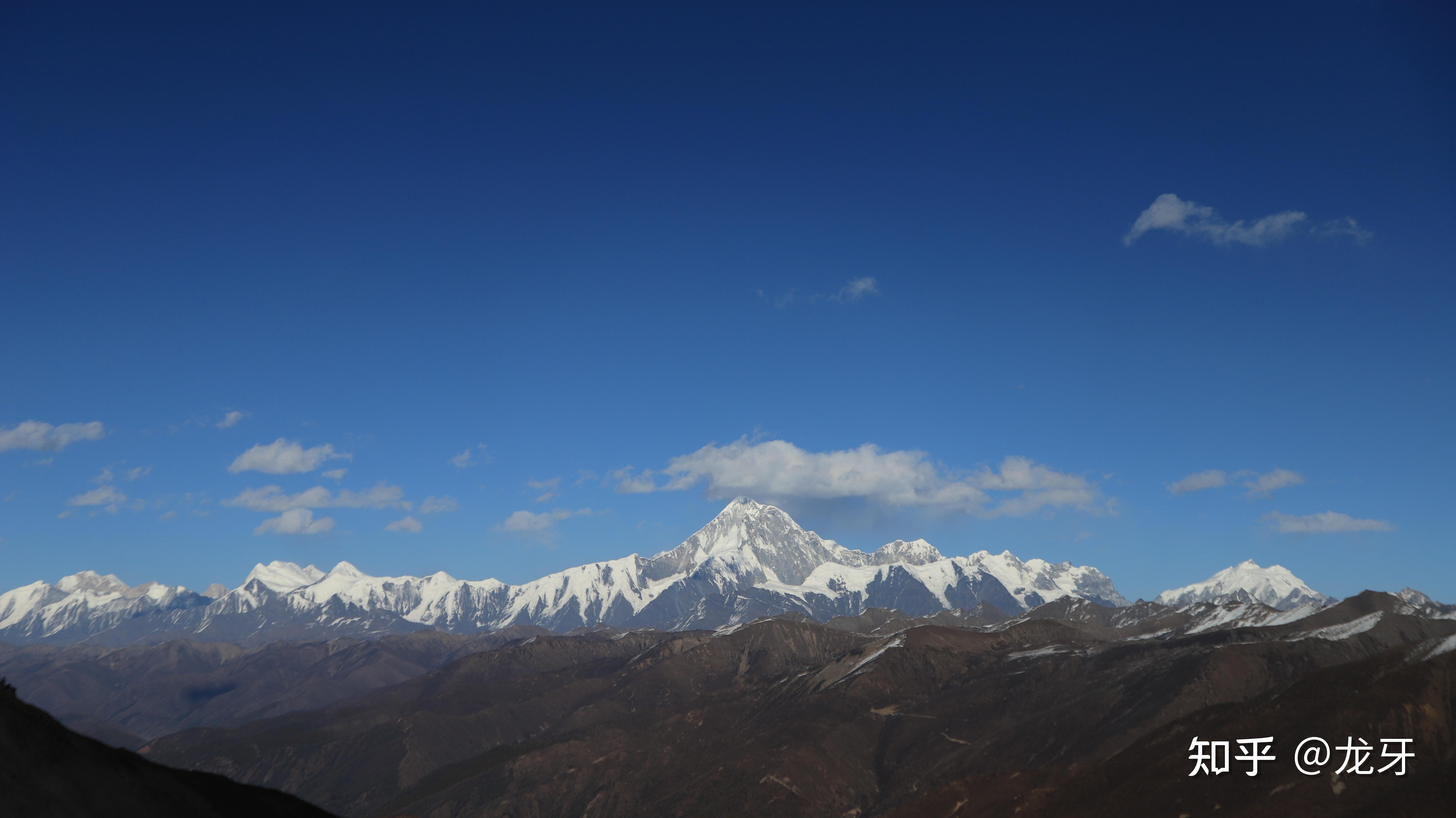 成都贡嘎雪山照图片