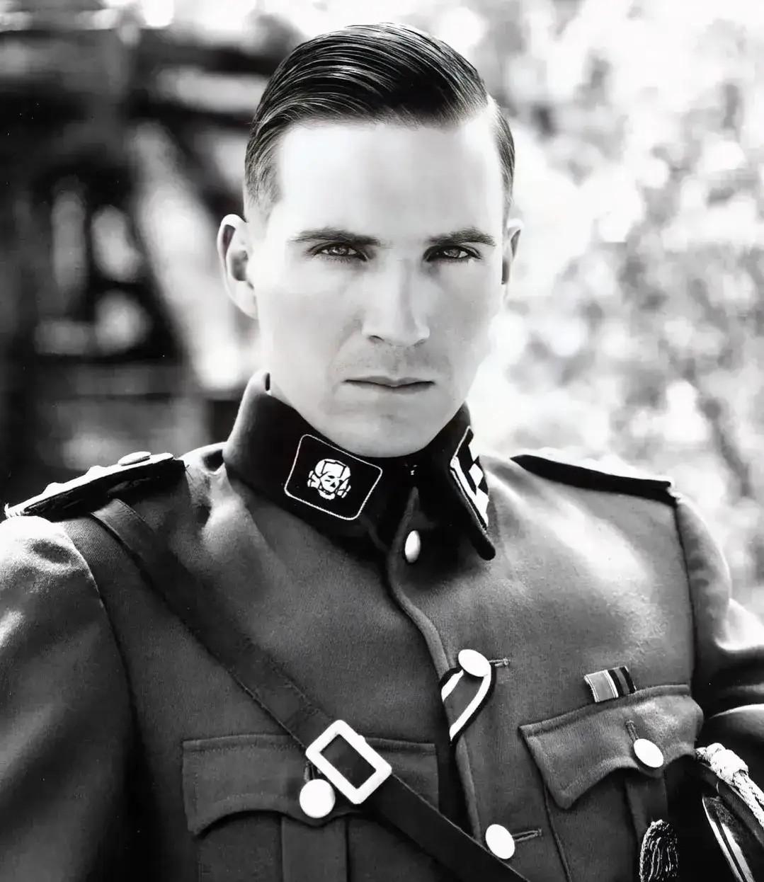 《辛德勒的名单》评分骤降,你对该片都有哪些评价?