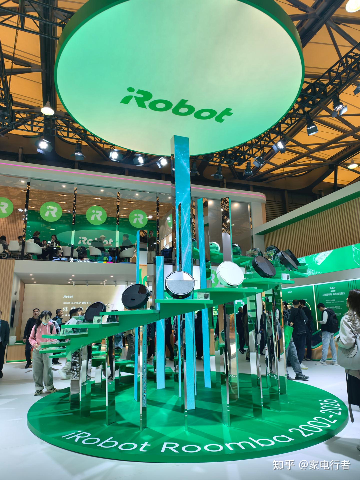 AWE 2026 实探:iRobot x 杉川“合体”首秀,扫地机鼻祖带来了什么“黑科技”?