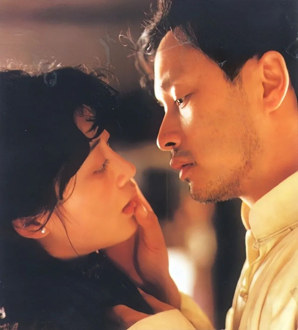 张国荣的《红色恋人》重映,该影片有哪些看点? - 知乎