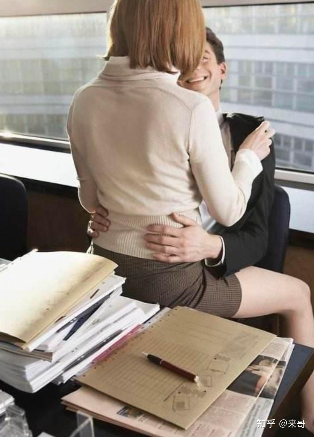 到处暧昧的女人