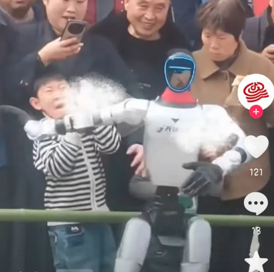 小孩观看表演遭机器人回旋巴掌误伤，暴露出机器人在目标识别、防碰撞方面的哪些问题？当前技术水平能规避吗？