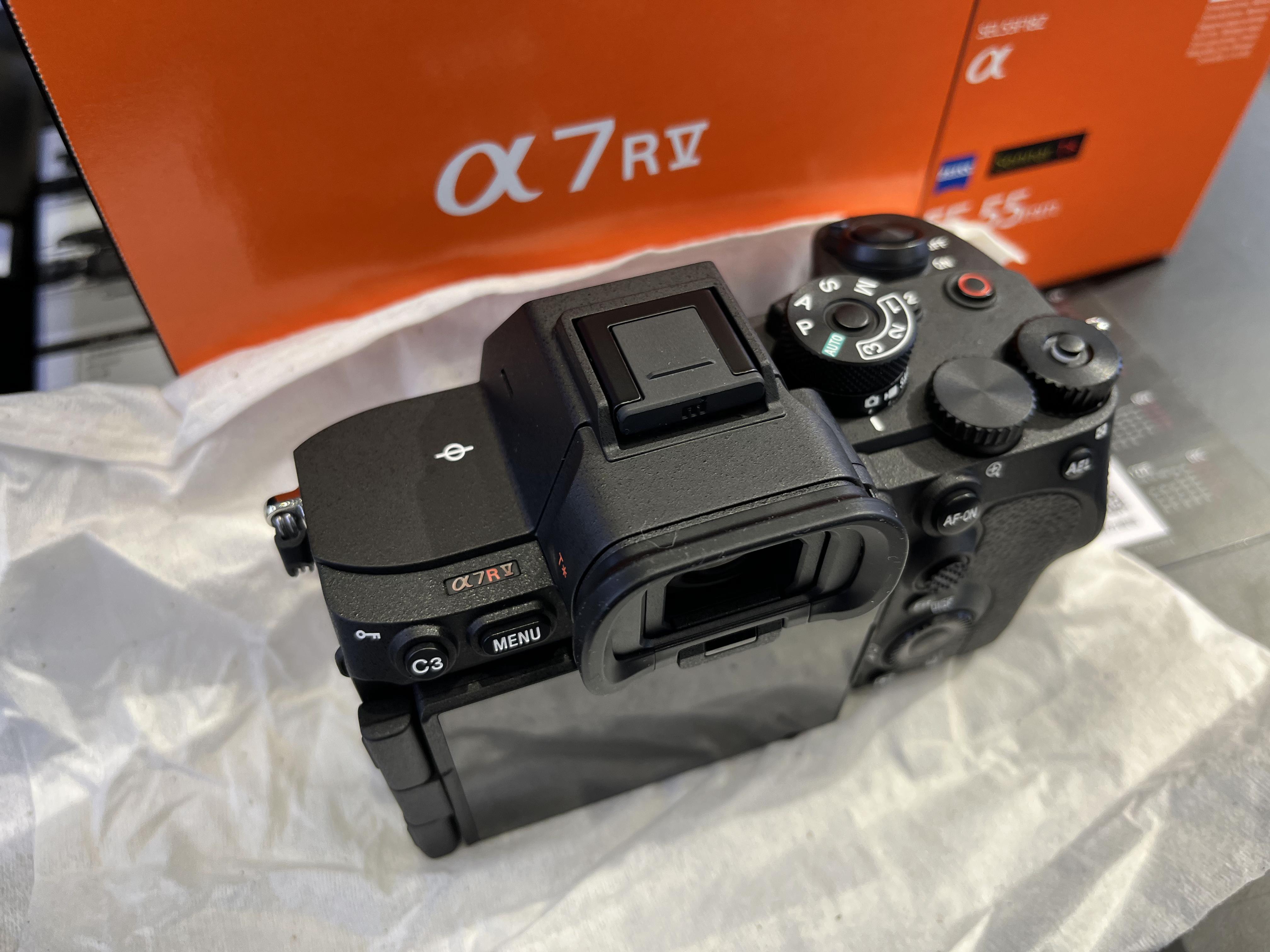 索尼a7r5现在值得买吗