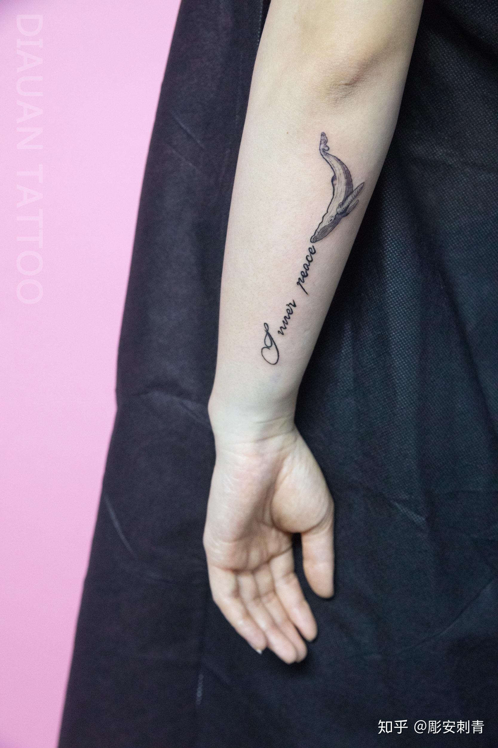 手腕上面有三条疤痕,想要纹个简单一点的纹身覆盖住, 有什么好的推荐