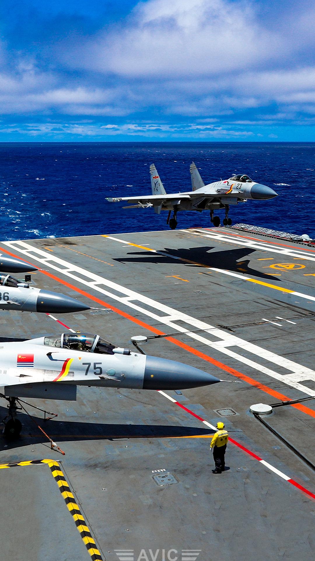 为什么要搞成这样如果把升降机设置在此处,那是付出最少,上甲板还正好