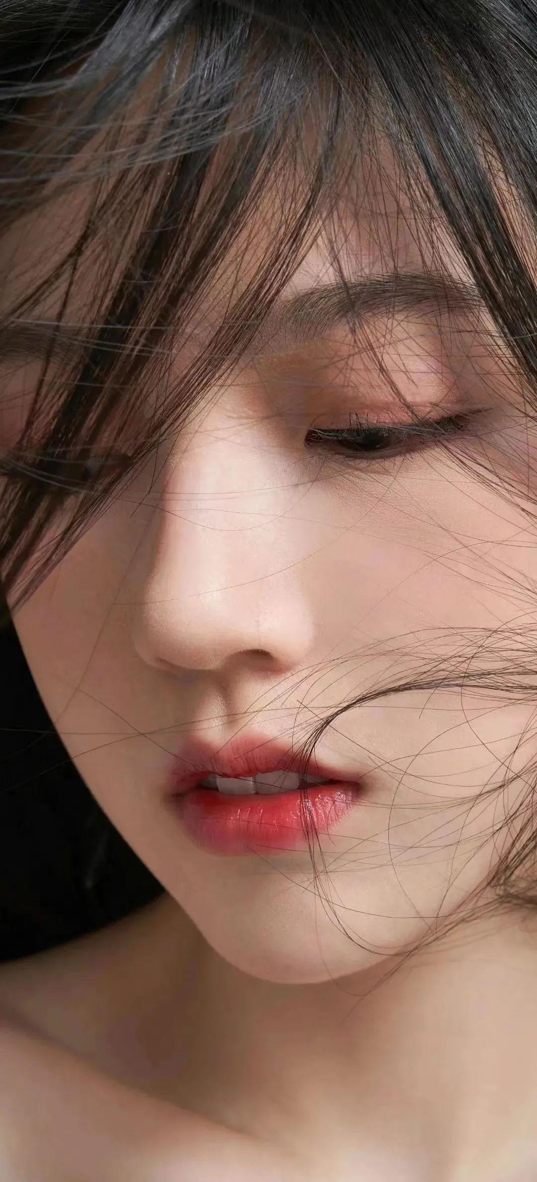 有没有男生超喜欢的那种又纯又欲的女生壁纸?