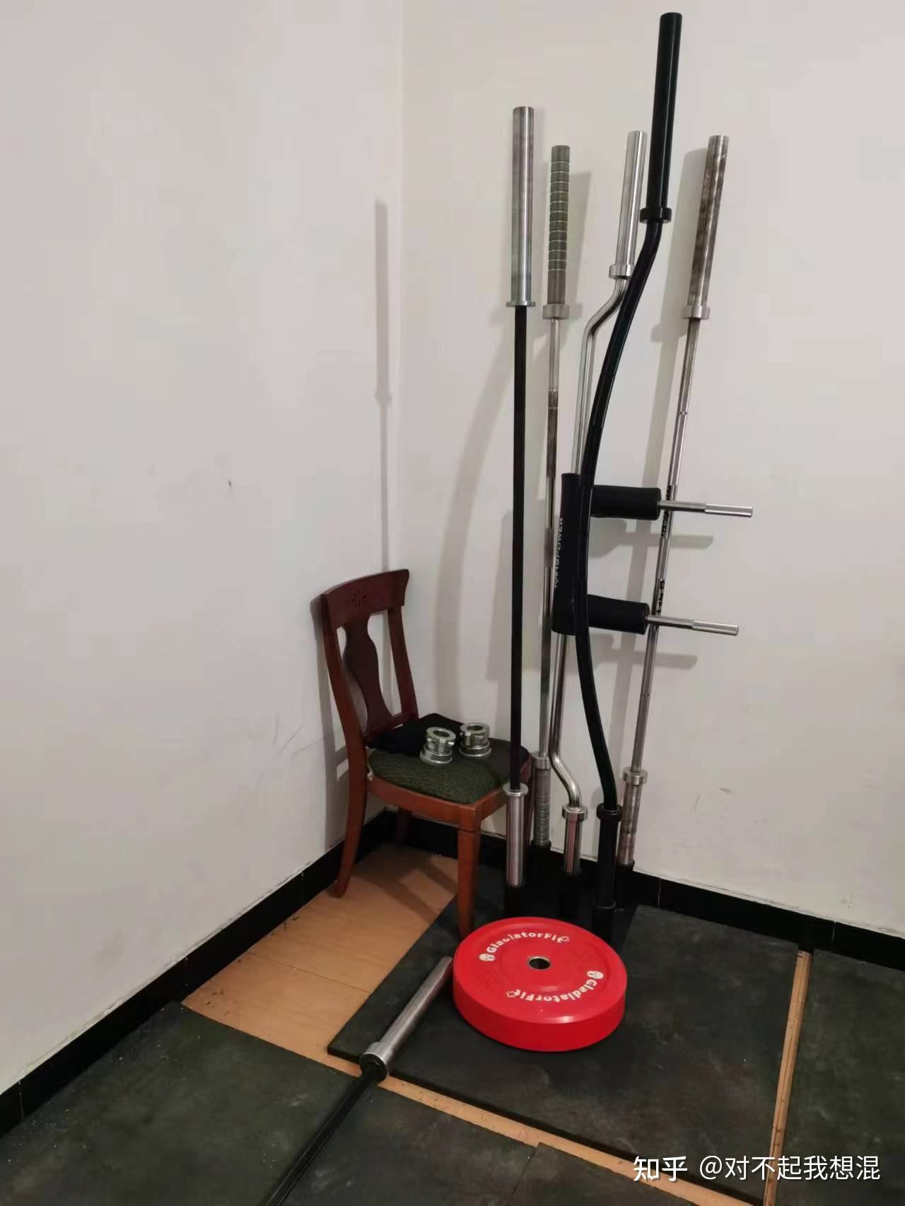 【杠铃知识百科】杠铃锻炼方法器材选购健身攻略