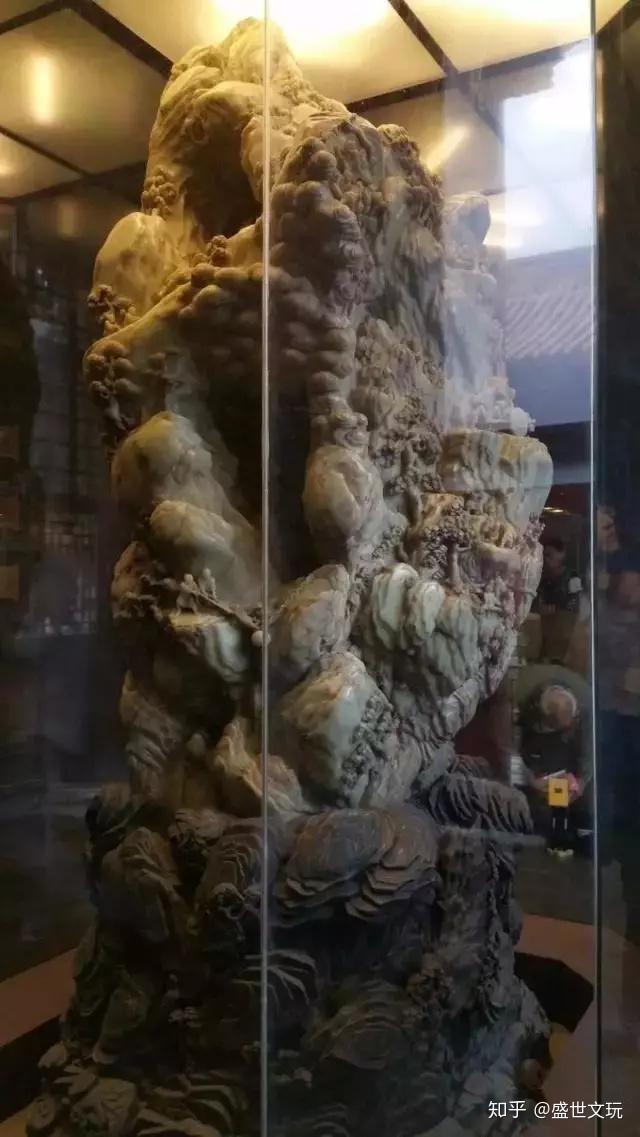 七年时间将7吨玉石雕成世界最大玉雕，堪称国宝- 知乎