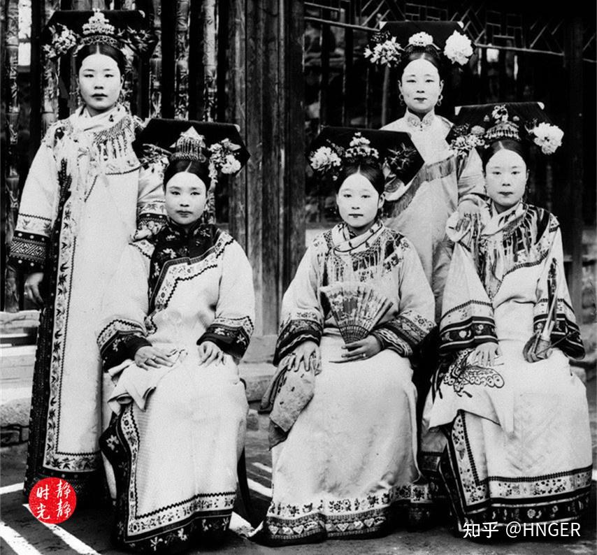 从明末到民国时期女装的演变，看旗袍之起源 - 知乎