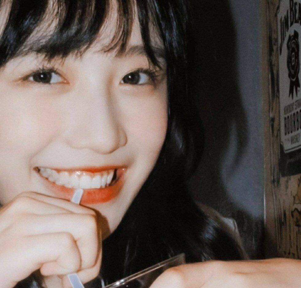 有没有笑得治愈的美女头像