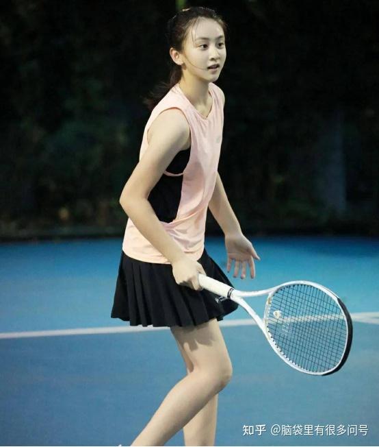 跳水奥运冠军田亮的女儿田雨橙获得外卡机会,将首次亮相国际职业赛场