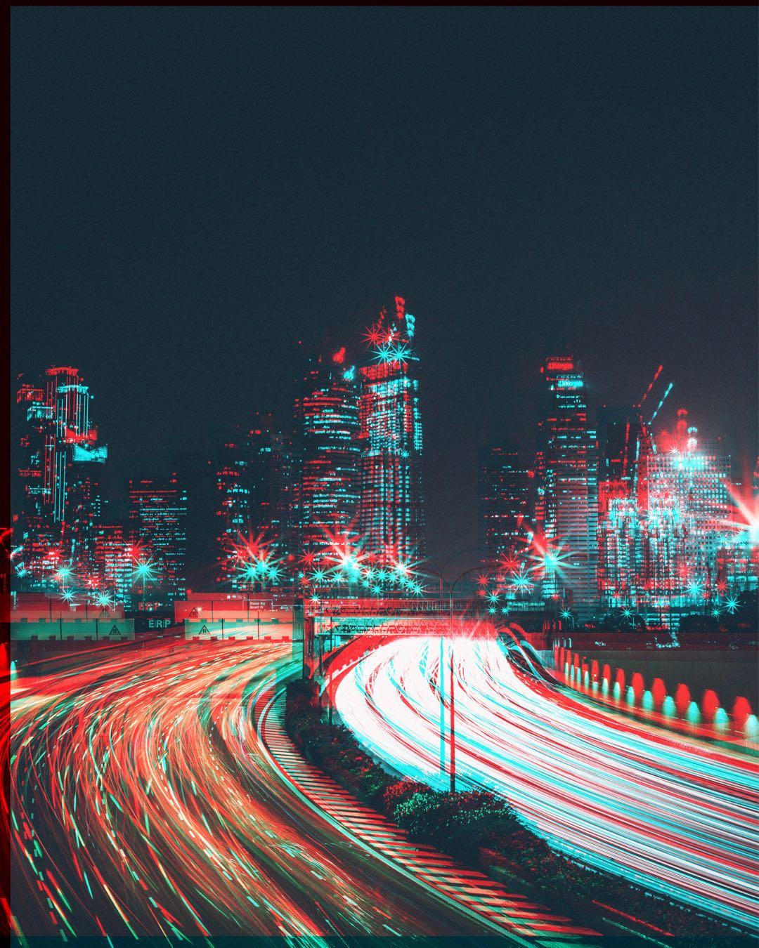 照片里的红蓝光影是怎么拍到的