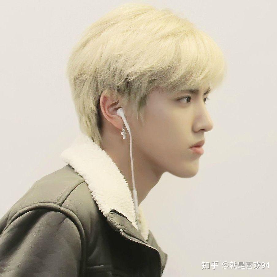 吴亦凡有哪些出圈神图? - 知乎