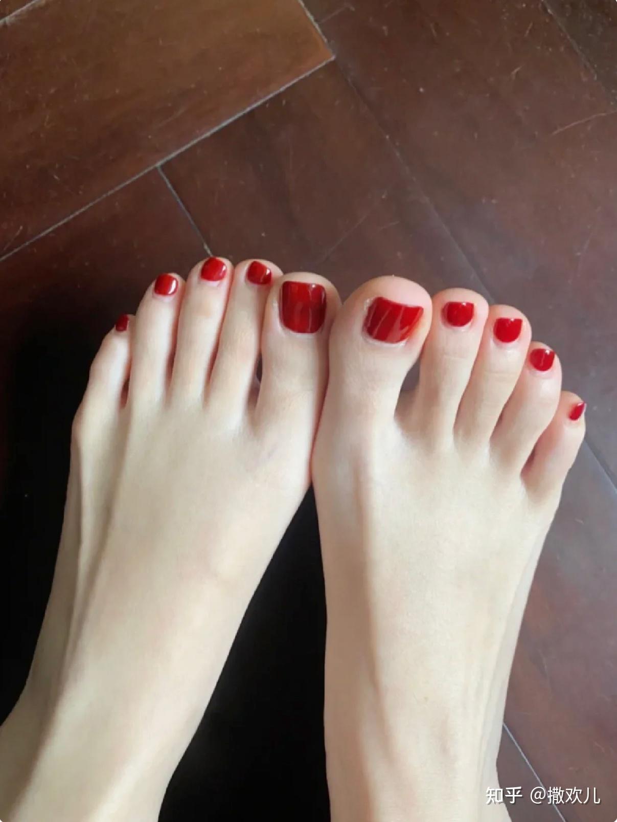 漂亮的女生脚趾一定是希腊脚嘛? - 知乎