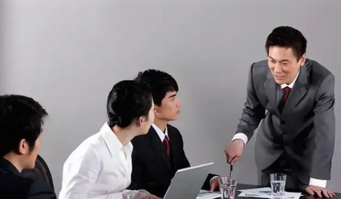当领导给你一个超出能力范围的事，你会怎么做?