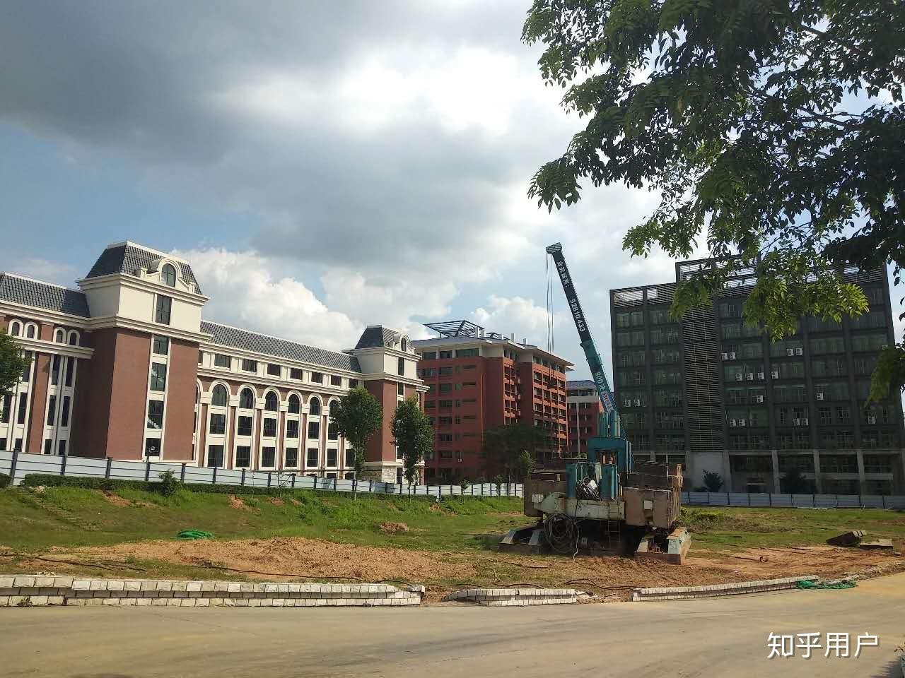 在廣東工業大學華立學院讀書是一種怎樣的體驗呢