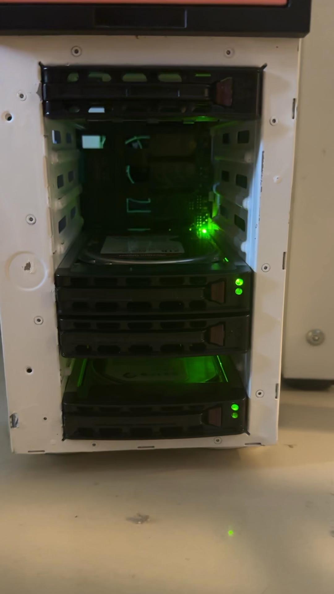 拥有一个超微服务器是个什么样的体验 - 知乎