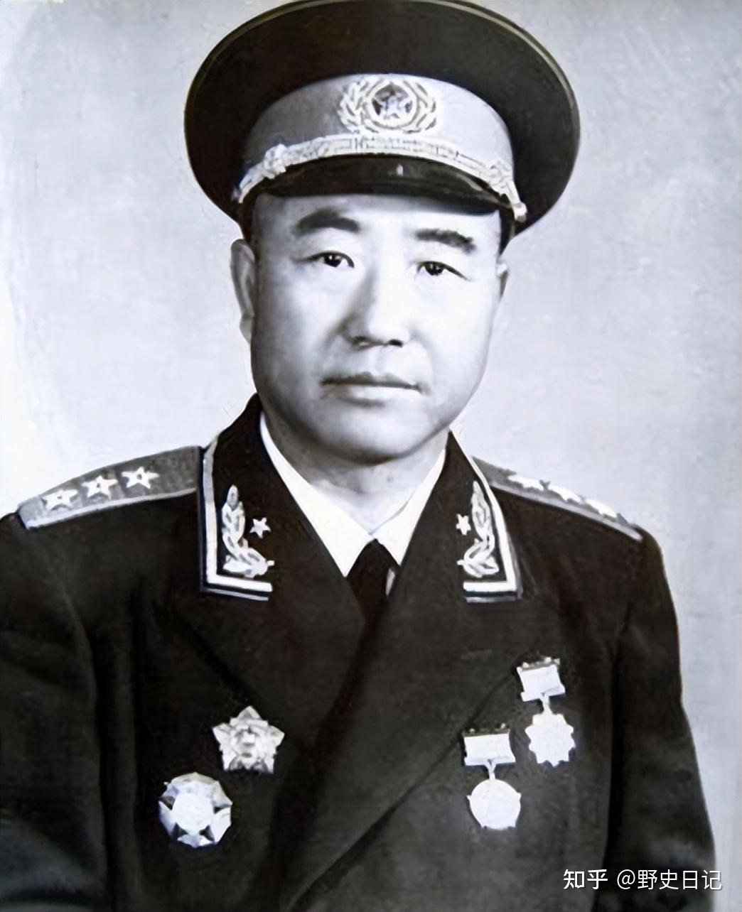 55年授衔时,傅作义为什么不是开国上将?毛主席:授上将委屈他了 - 知乎