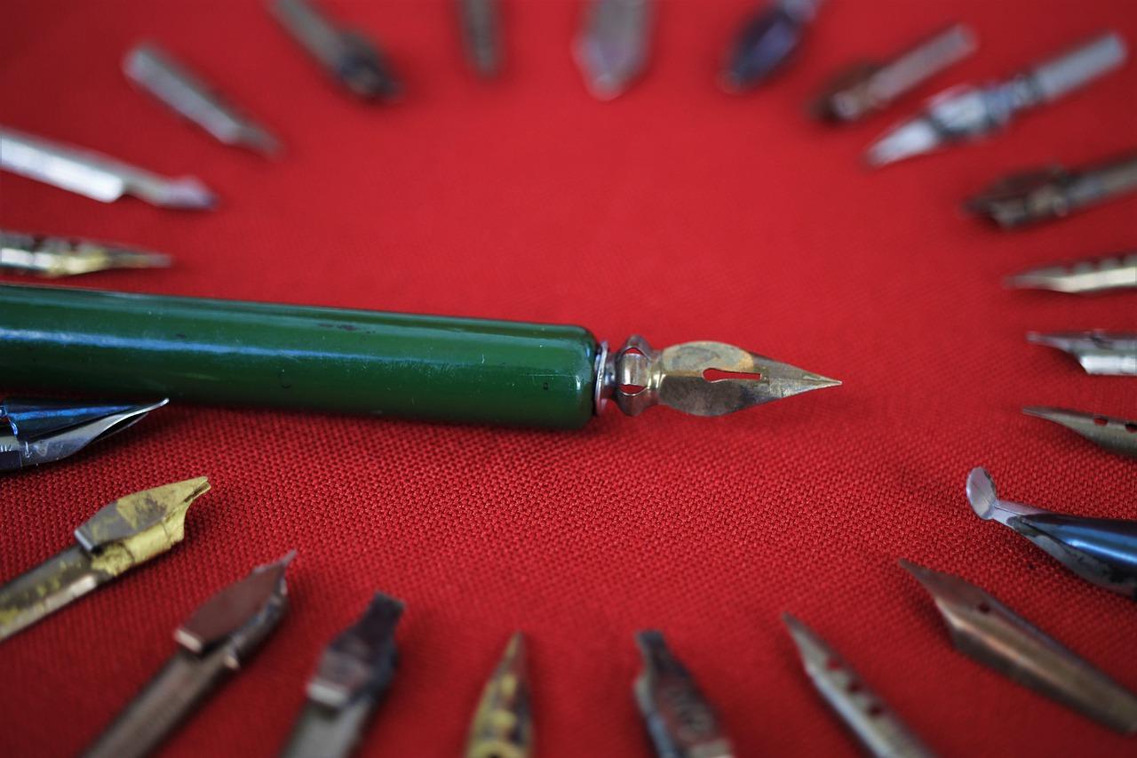 粘字画用什么胶