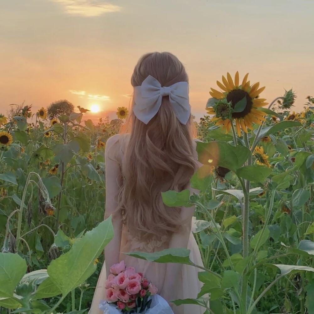 有没有好看的背影头像