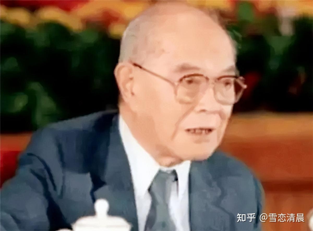 姚依林:曾反对“两个凡是”,儿子官至副部级,女婿是正国级干部 - 知乎
