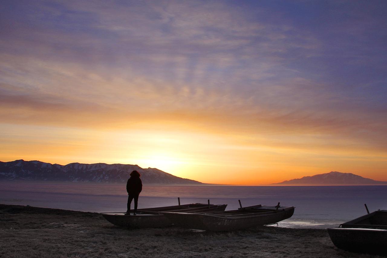 湖光山色美如画