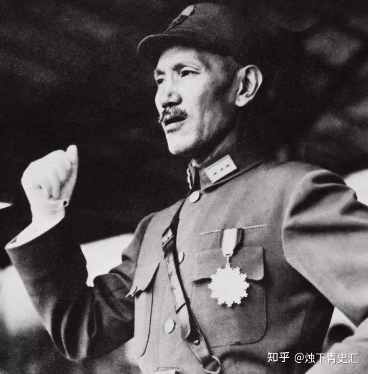 卫立煌回国,毛主席不仅亲自设宴招待,为何还给他安排副国级职务? - 知乎