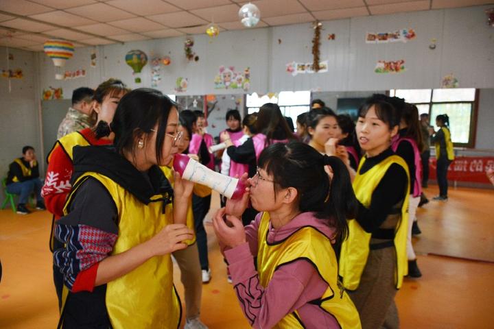 石家庄企业团建,趣味拓展培训,接力赛项目介绍:空杯传递 - 知乎