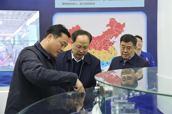 全国政协委员,河南省政协办公厅一级巡视员张广东一行到中南钻石调研