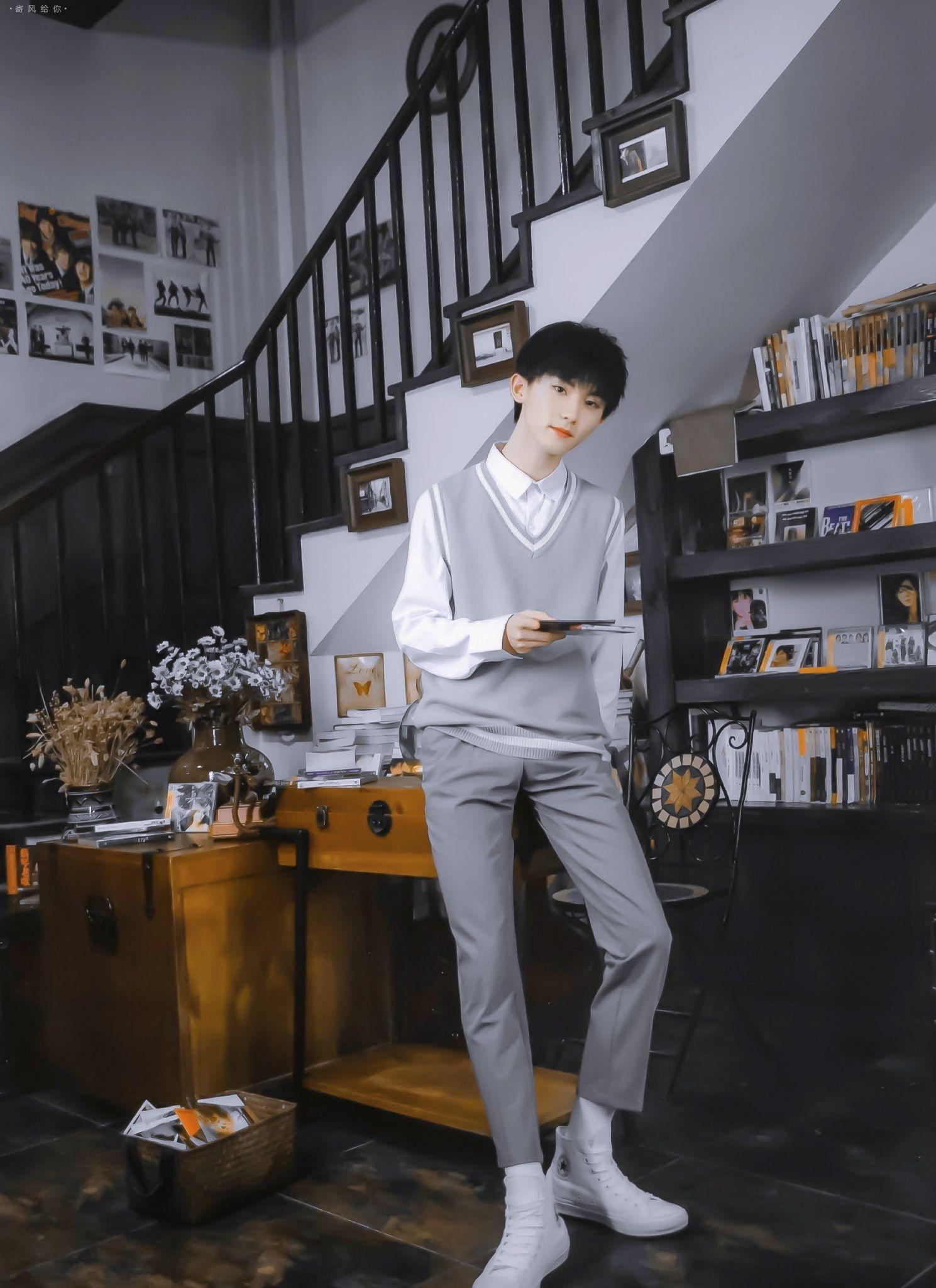 有没有关于马嘉祺的好看高清照片,能当电脑壁纸的那种? - 知乎