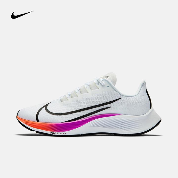 内翻适合人群:小体重跑者,短距离跑步特点:中底采用了amplifoam科技