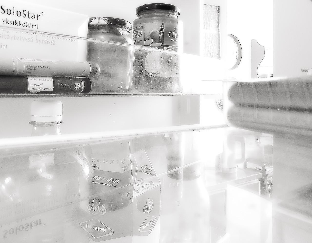 4. 冰箱左右间隙测