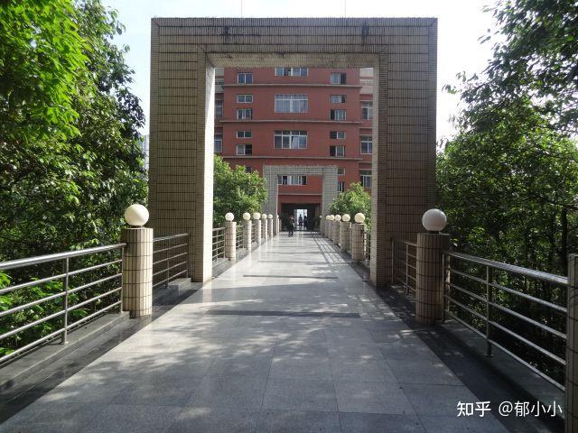 21级新生,想了解一下涪陵五中宿舍具体情况?